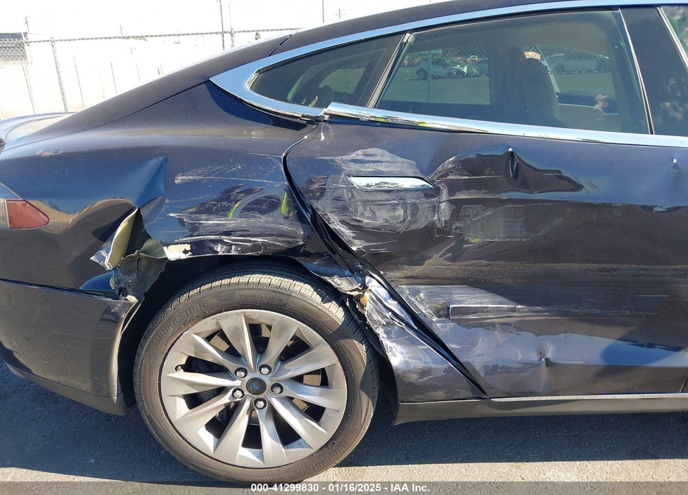 2013 TESLA MODEL S VIN: 5YJSA1DP9DFP04627