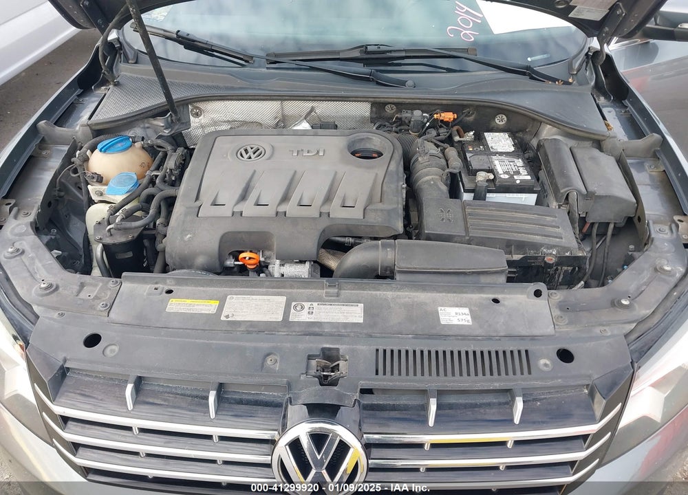 2014 VOLKSWAGEN PASSAT 2.0L TDI SE VIN: 1VWBN7A30EC001521