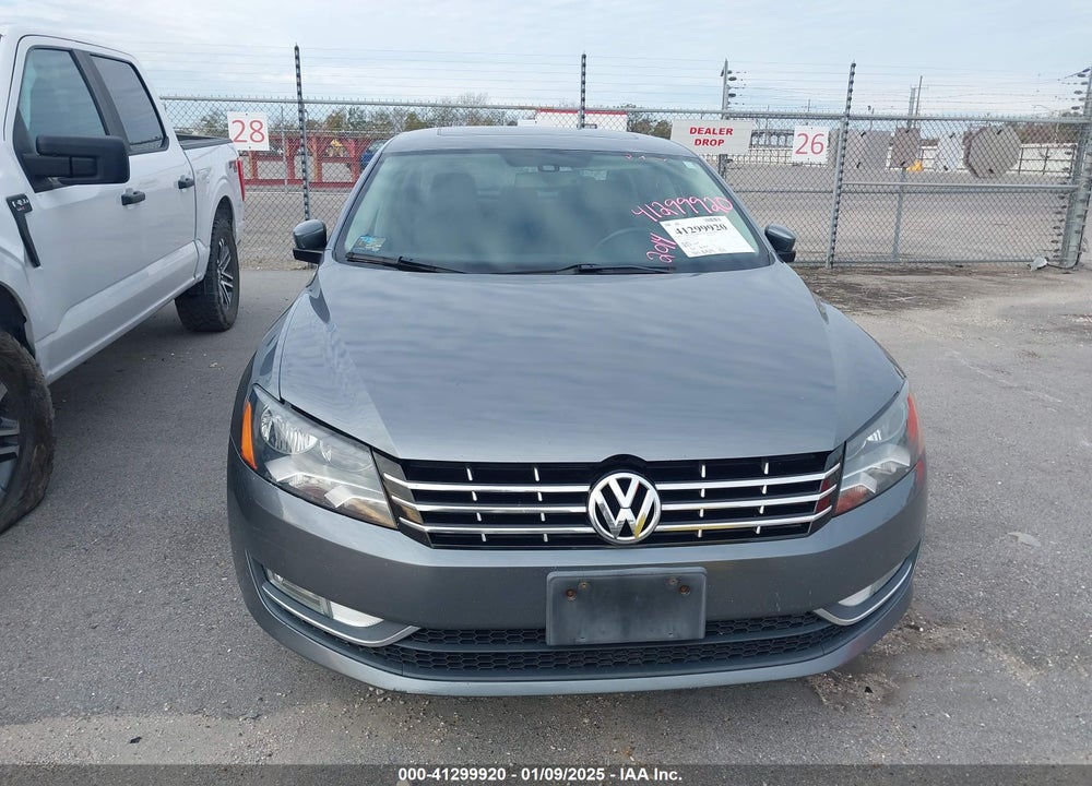 2014 VOLKSWAGEN PASSAT 2.0L TDI SE VIN: 1VWBN7A30EC001521