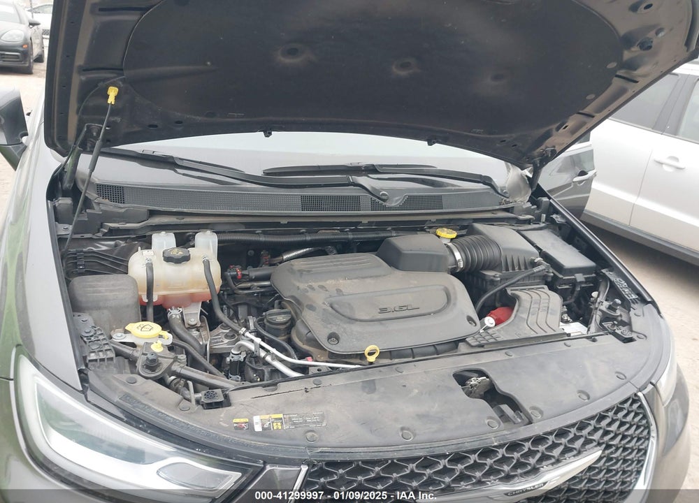 2022 CHRYSLER PACIFICA TOURING L VIN: 2C4RC1BG0NR190829