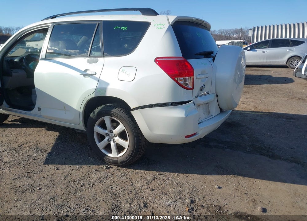 2007 TOYOTA RAV4 LIMITED VIN: JTMBD31V475107350