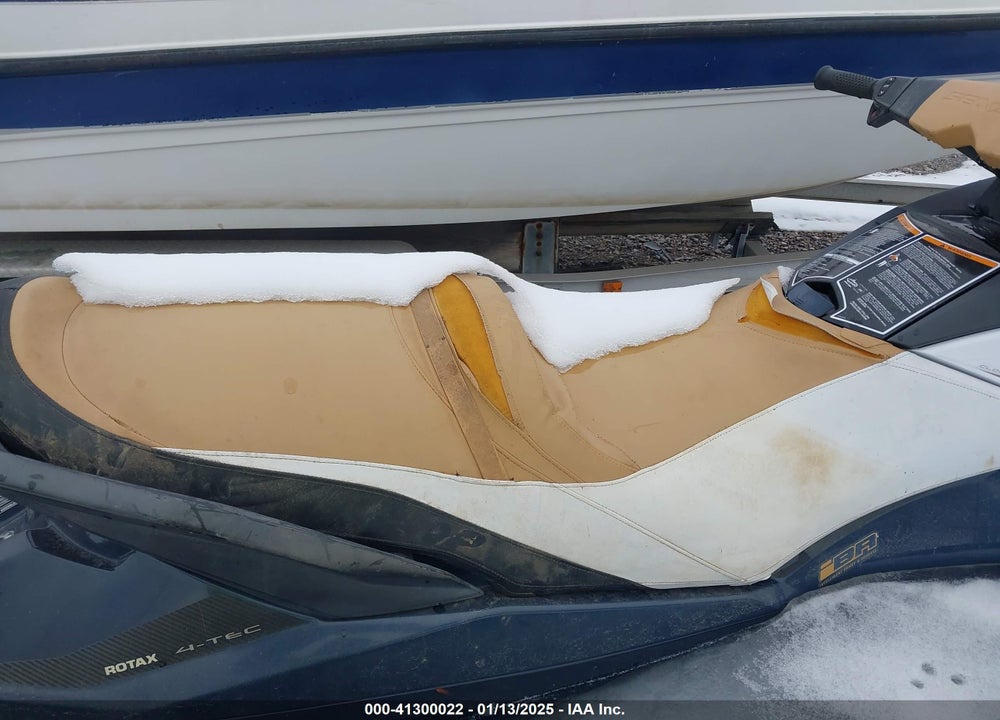 2012 SEADOO JETSKI VIN: YDU21681C111