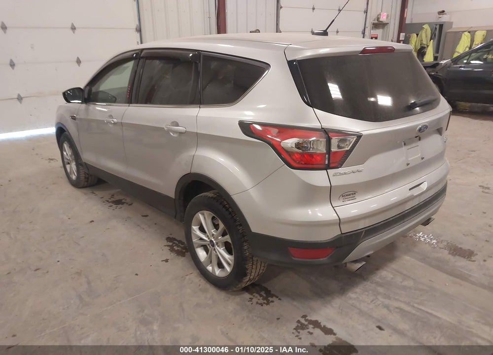 2017 FORD ESCAPE SE VIN: 1FMCU9GD9HUB10480