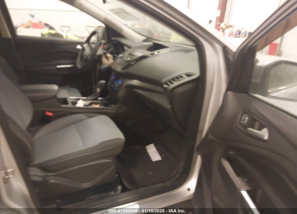 2017 FORD ESCAPE SE VIN: 1FMCU9GD9HUB10480
