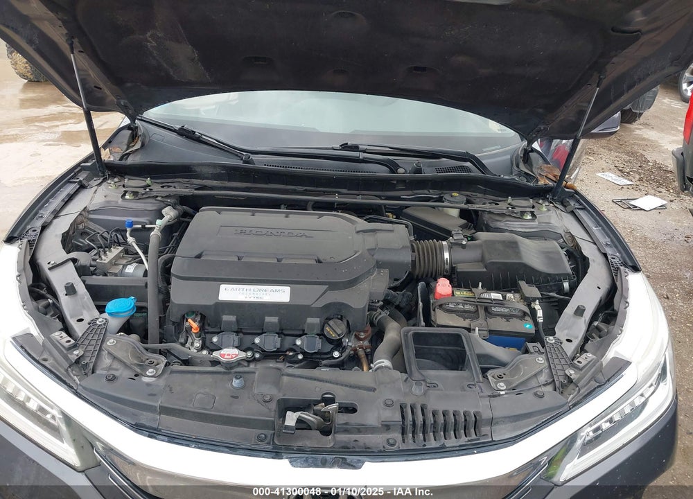 2017 HONDA ACCORD VIN: 1HGCR3F97HA028928