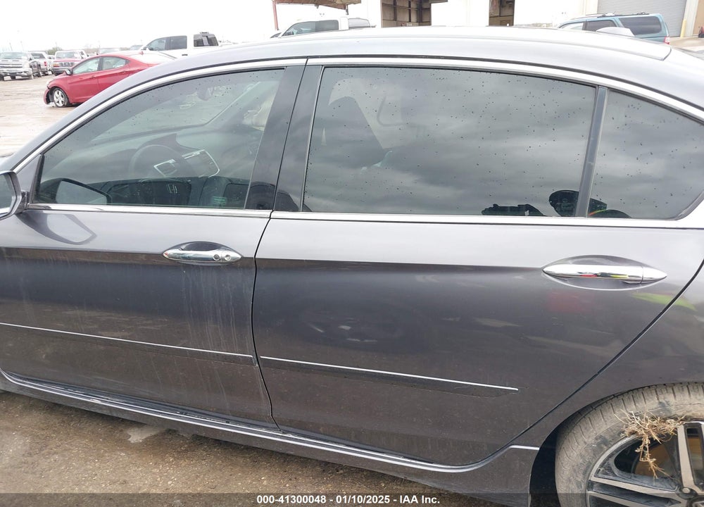 2017 HONDA ACCORD VIN: 1HGCR3F97HA028928
