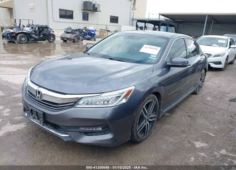 2017 HONDA ACCORD VIN: 1HGCR3F97HA028928