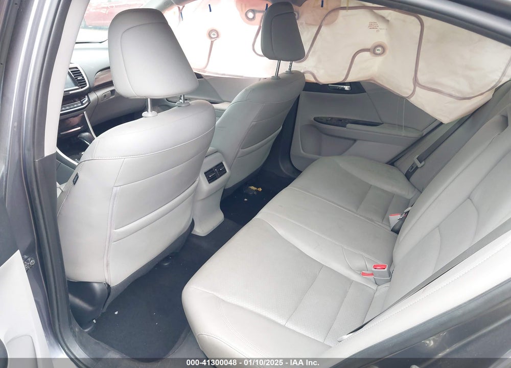 2017 HONDA ACCORD VIN: 1HGCR3F97HA028928
