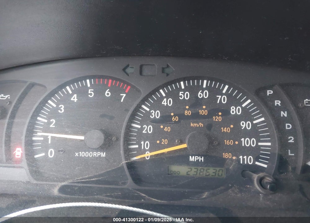 2002 TOYOTA TUNDRA SR5 V8 VIN: 5TBBT44172S298338