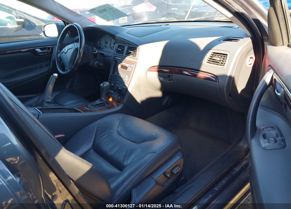 2007 VOLVO S60 2.5T VIN: YV1RH592972634420