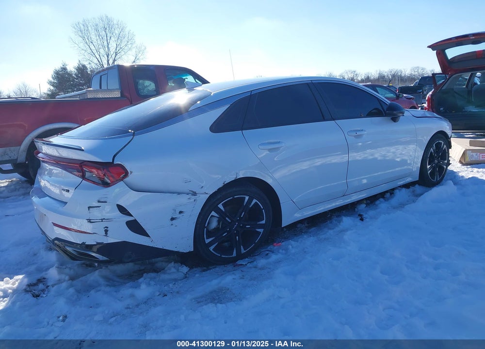 2022 KIA K5 VIN: 5XXG64J25NG166184