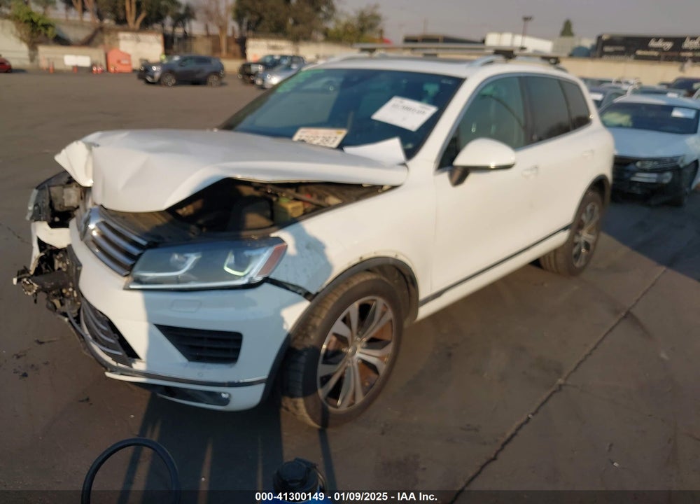2017 VOLKSWAGEN TOUAREG VIN: WVGRF7BP6HD003848