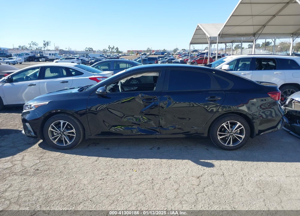 2023 KIA FORTE LXS VIN: 3KPF24AD2PE622744