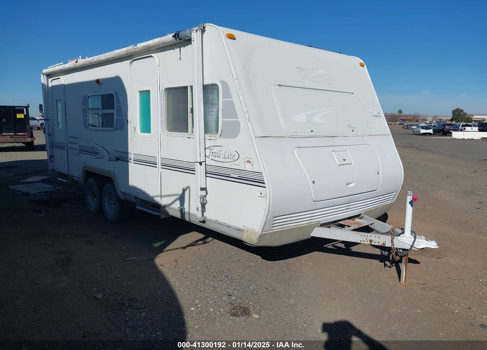 2001 R-VISION TRAIL LITE VIN: 4WY200L2811076041