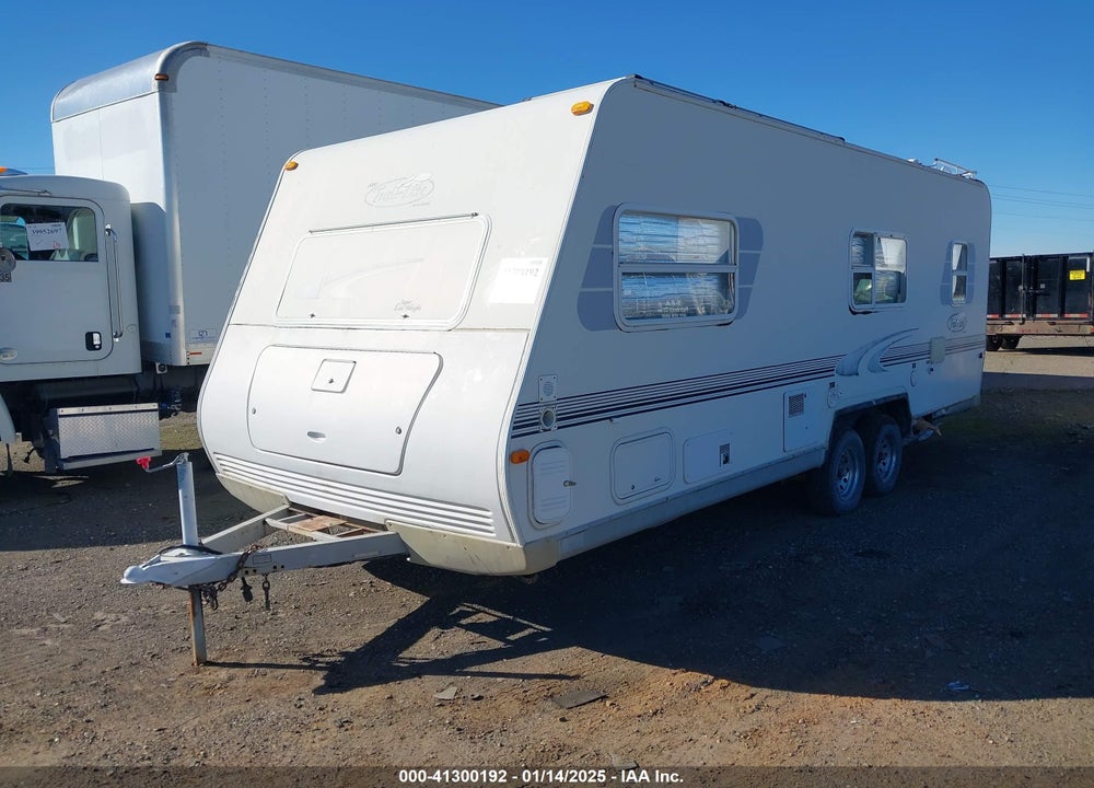 2001 R-VISION TRAIL LITE VIN: 4WY200L2811076041