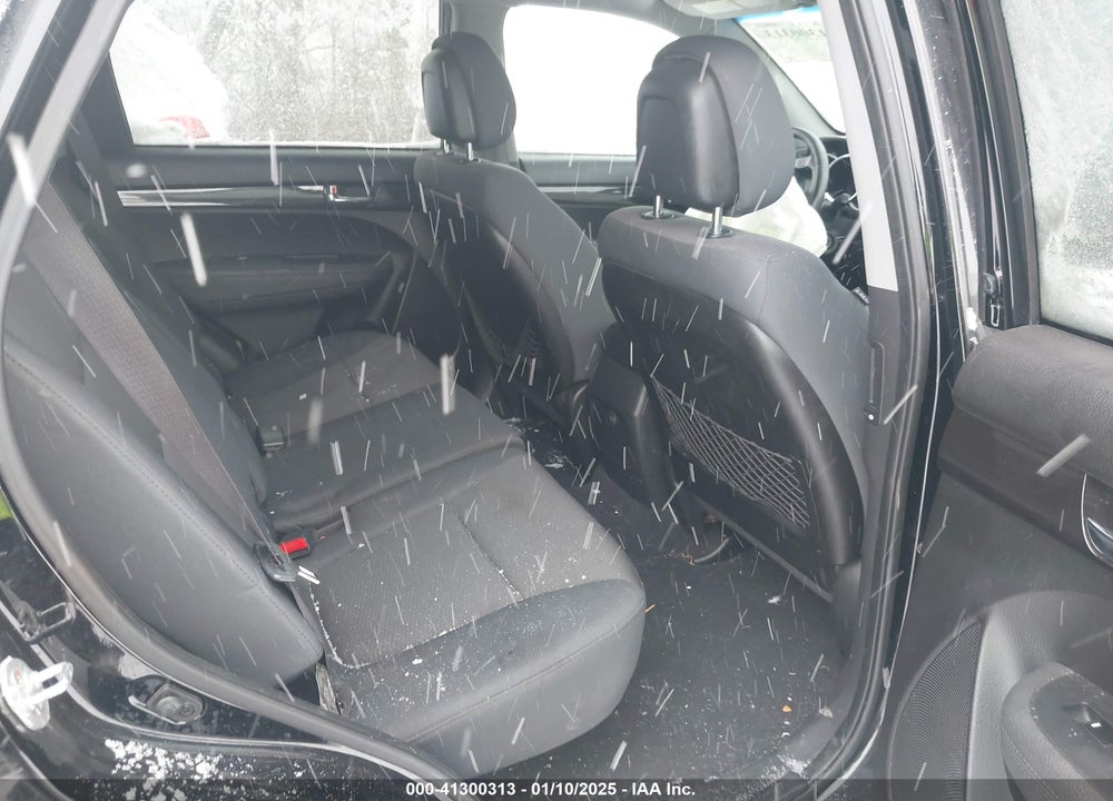 2013 KIA SORENTO VIN: 5XYKT3A11DG401159