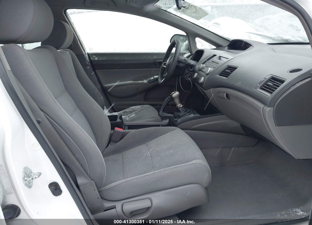 2009 HONDA CIVIC VIN: 1HGFA15329L014673