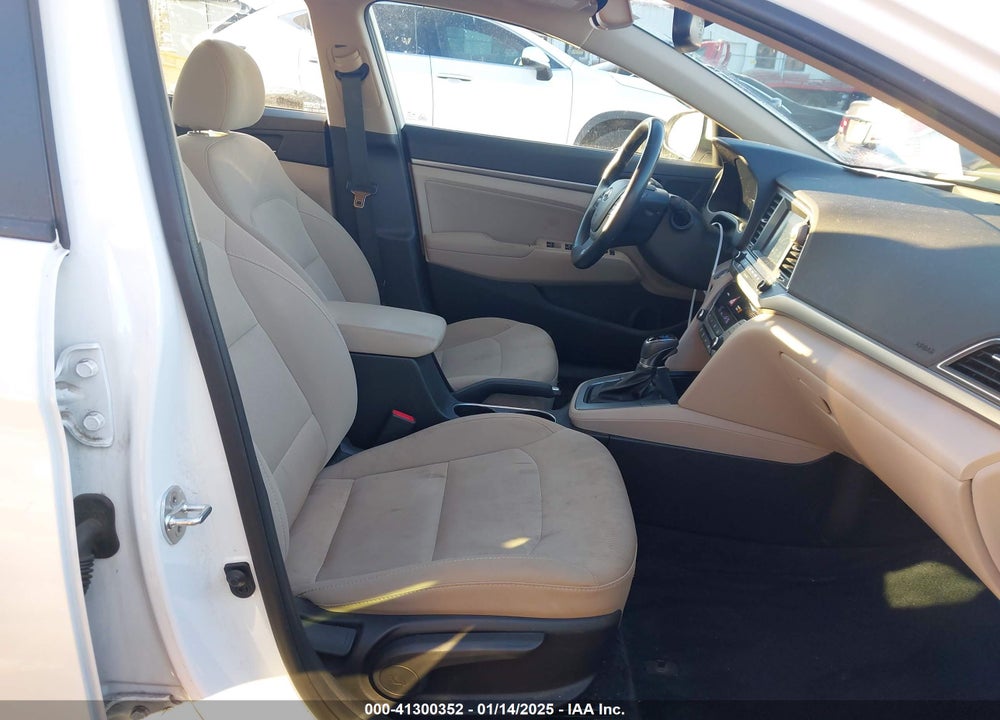 2018 HYUNDAI ELANTRA VIN: 5NPD84LF5JH341223