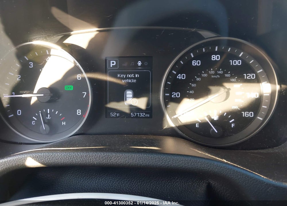 2018 HYUNDAI ELANTRA VIN: 5NPD84LF5JH341223