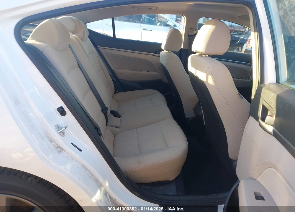 2018 HYUNDAI ELANTRA VIN: 5NPD84LF5JH341223