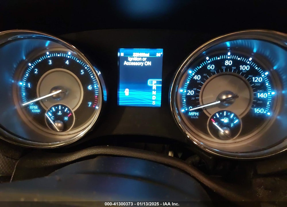 2014 CHRYSLER 300 VIN: 2C3CCABG5EH305635