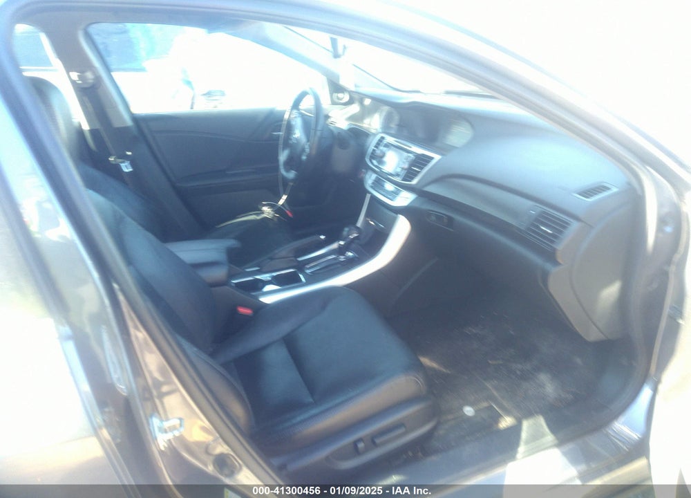 2015 HONDA ACCORD VIN: 1HGCR2F87FA103058