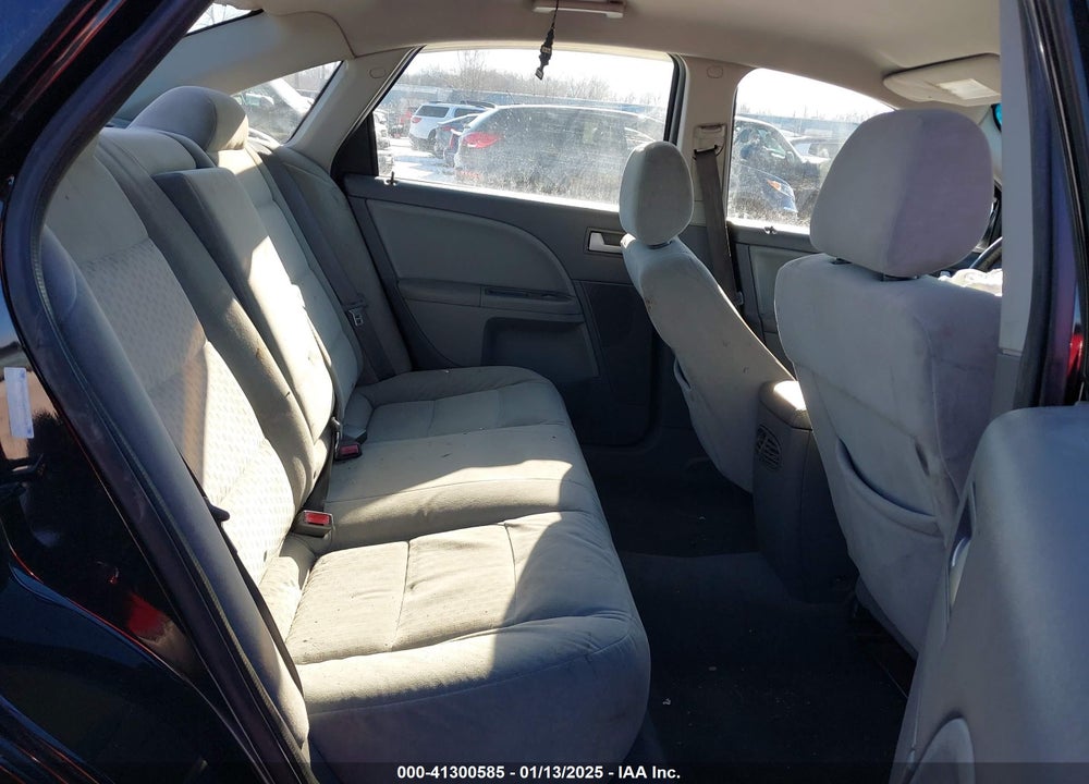 2007 FORD FIVE HUNDRED SEL VIN: 1FAFP24147G118869