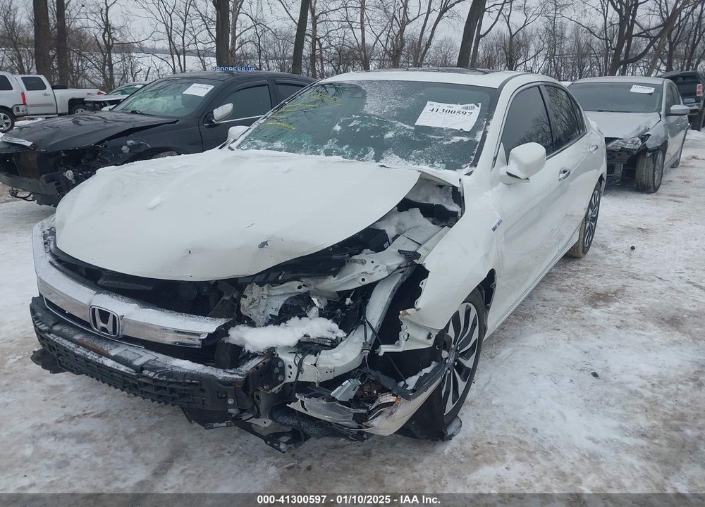 2017 HONDA ACCORD VIN: JHMCR6F56HC027009