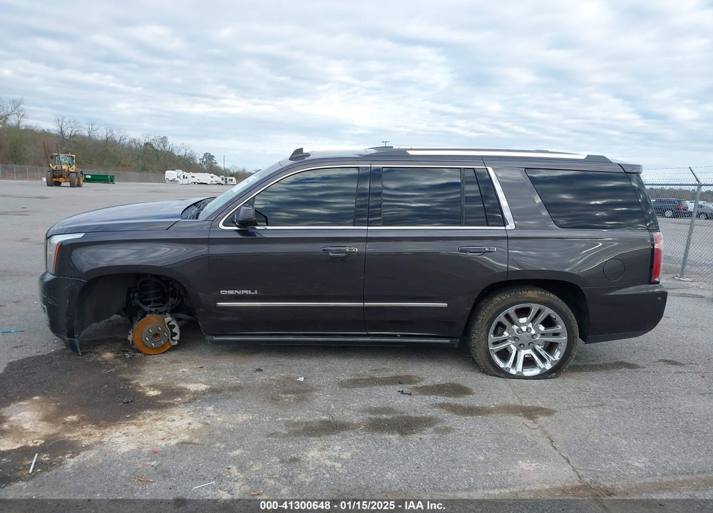 2017 GMC YUKON DENALI VIN: 1GKS1CKJ0HR153941