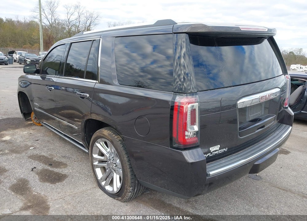 2017 GMC YUKON DENALI VIN: 1GKS1CKJ0HR153941