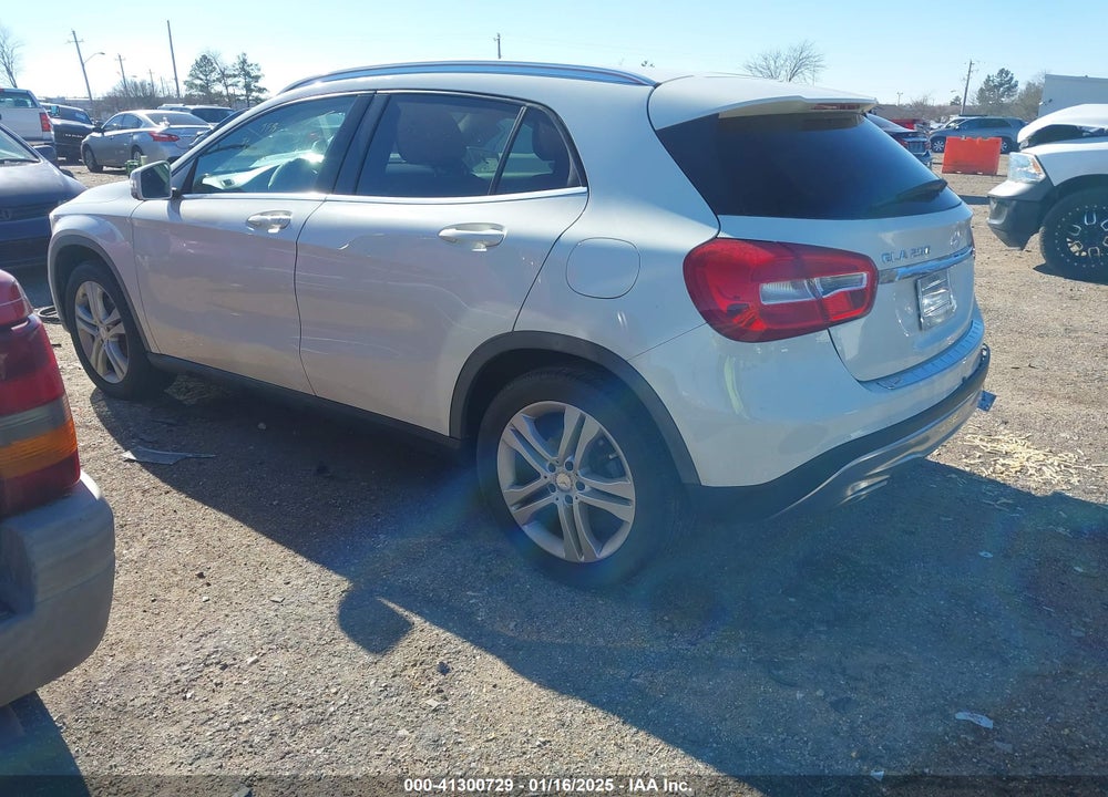 2015 MERCEDES-BENZ GLA 250 4MATIC VIN: WDCTG4GB7FJ175561