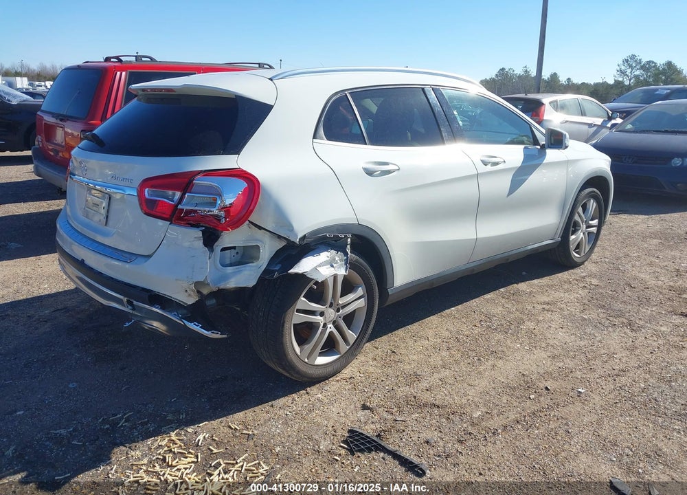 2015 MERCEDES-BENZ GLA 250 4MATIC VIN: WDCTG4GB7FJ175561