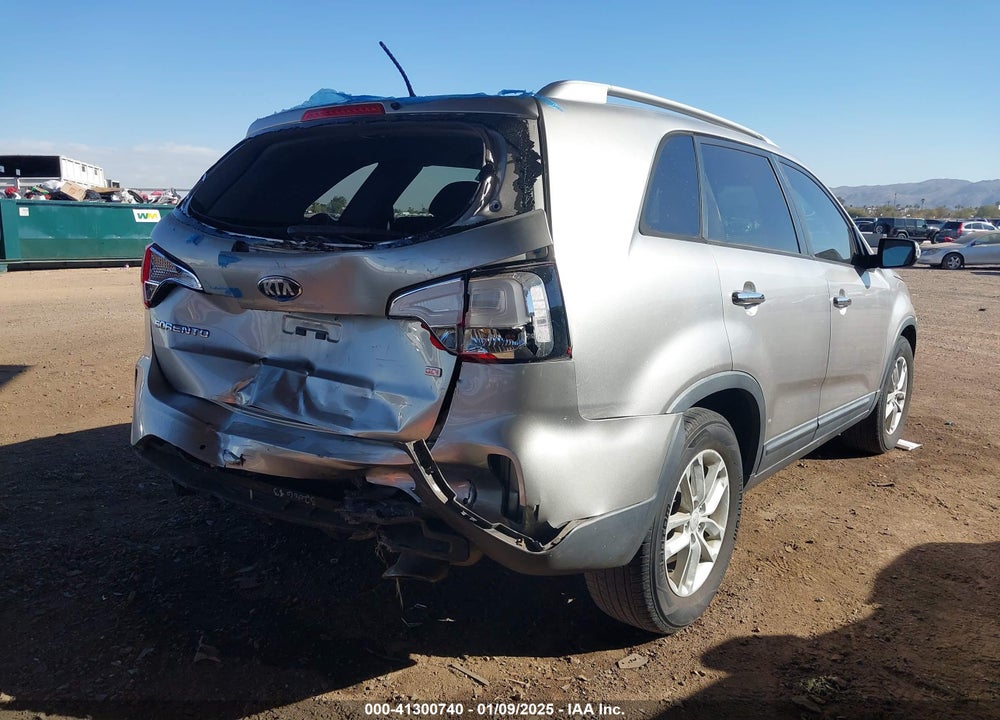 2014 KIA SORENTO LX VIN: 5XYKT3A63EG456189