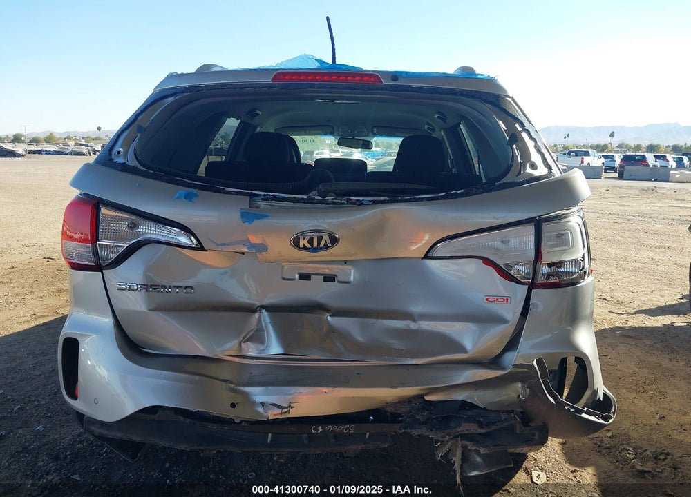 2014 KIA SORENTO LX VIN: 5XYKT3A63EG456189