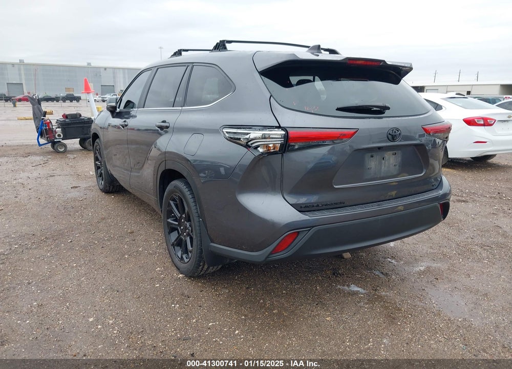 2023 TOYOTA HIGHLANDER LE VIN: 5TDKDRAH5PS509207