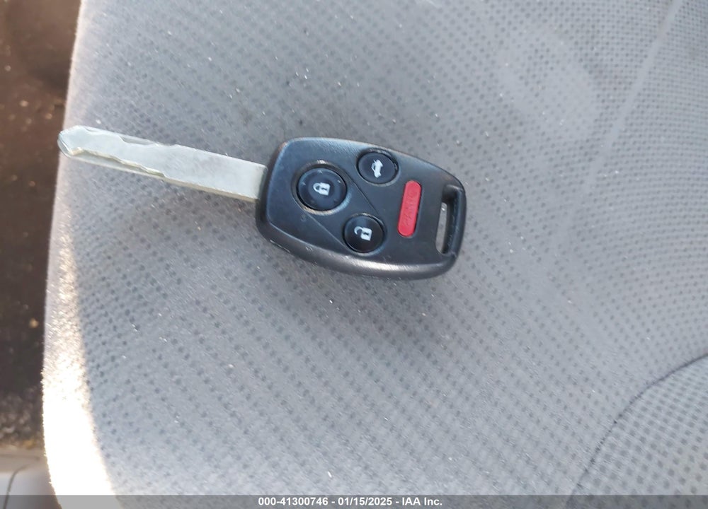 2012 HONDA CIVIC VIN: 2HGFB2F88CH525709