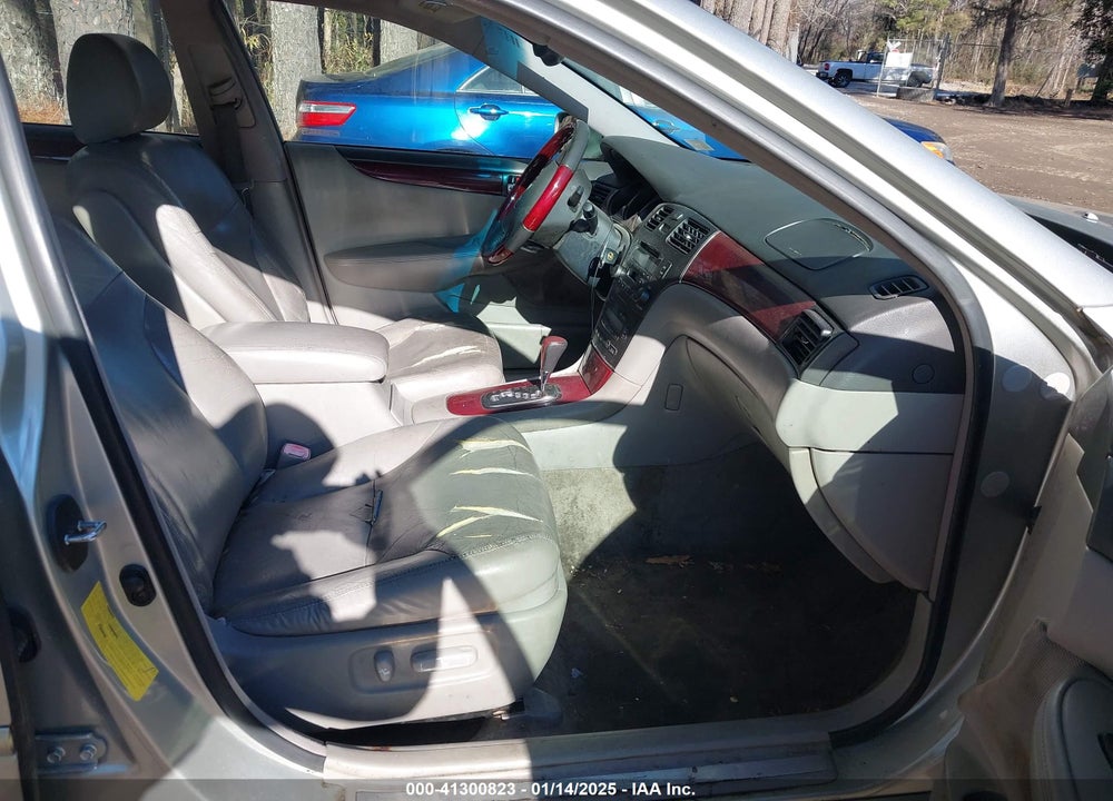 2004 LEXUS ES 330 VIN: JTHBA30G245022075