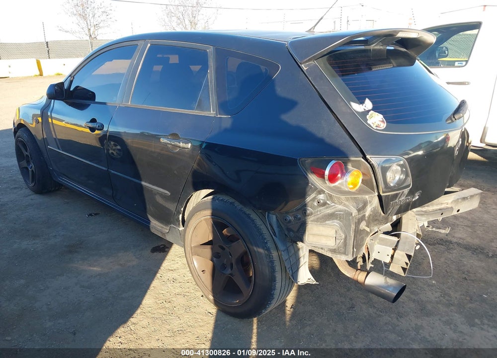 2005 MAZDA 3 S VIN: JM1BK143351270211