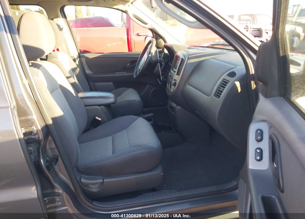 2004 FORD ESCAPE XLT VIN: 1FMYU93144KA28955