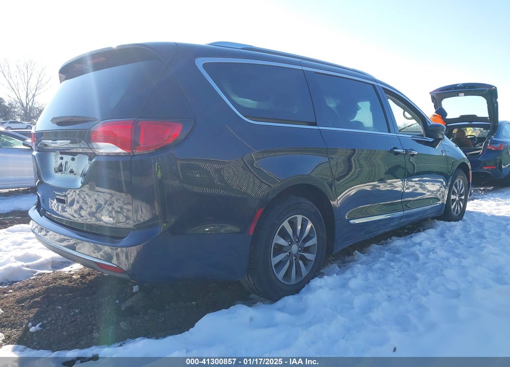 2019 CHRYSLER PACIFICA TOURING L PLUS VIN: 2C4RC1EGXKR617263