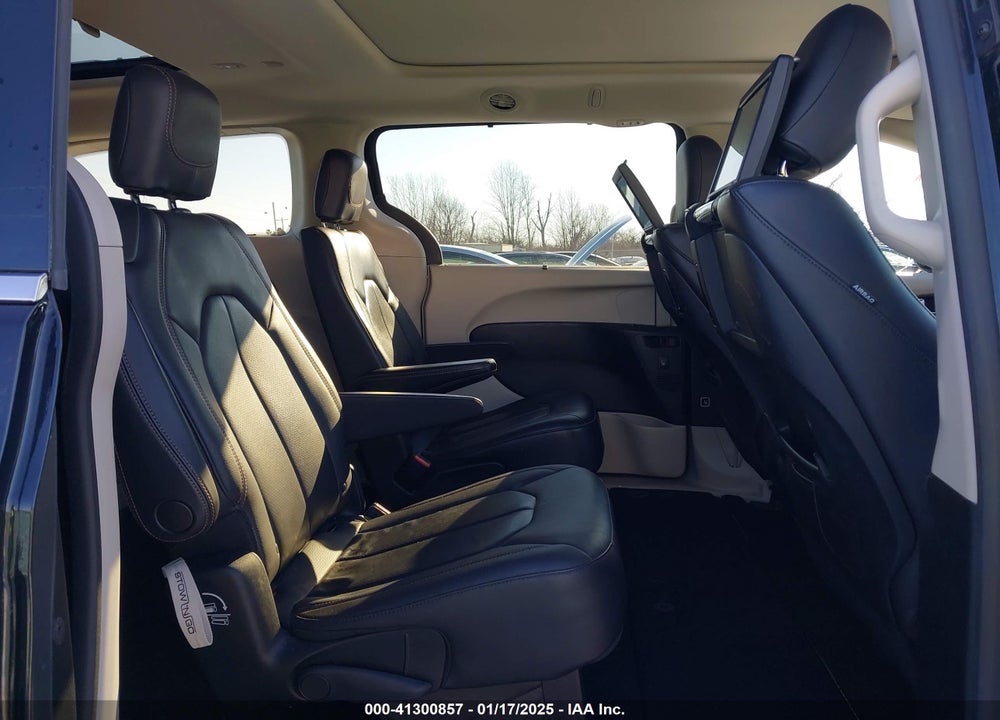 2019 CHRYSLER PACIFICA TOURING L PLUS VIN: 2C4RC1EGXKR617263