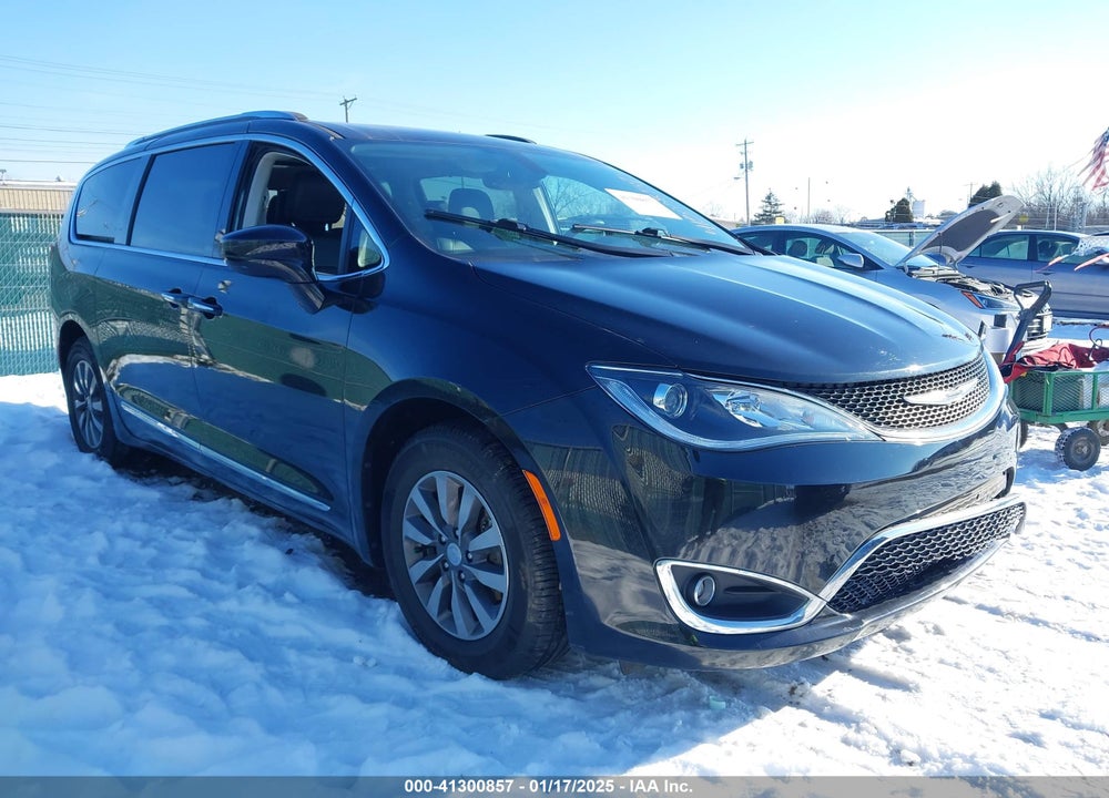 2019 CHRYSLER PACIFICA TOURING L PLUS VIN: 2C4RC1EGXKR617263