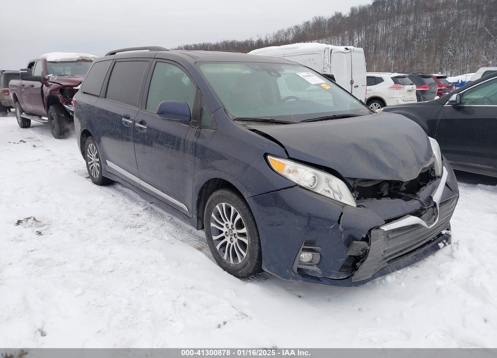 2018 TOYOTA SIENNA LIMITED 7 PASSENGER/LIMITED PREMIUM 7 PASSENGER/XLE 7 PASSENGER/XLE 8 PASSENGER VIN: 5TDYZ3DC6JS954751