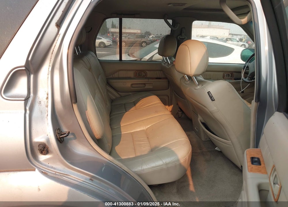 2001 INFINITI QX4 LUXURY VIN: JNRDR07X21W101369