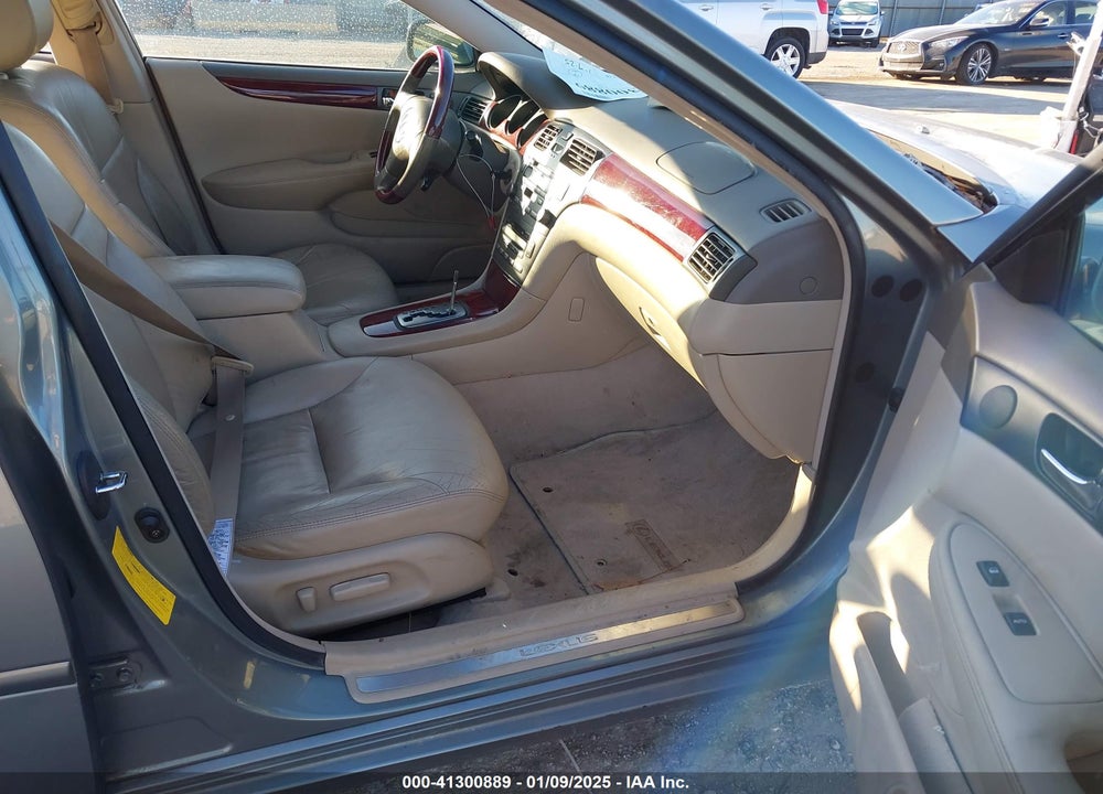 2003 LEXUS ES 300 VIN: JTHBF30G836015240
