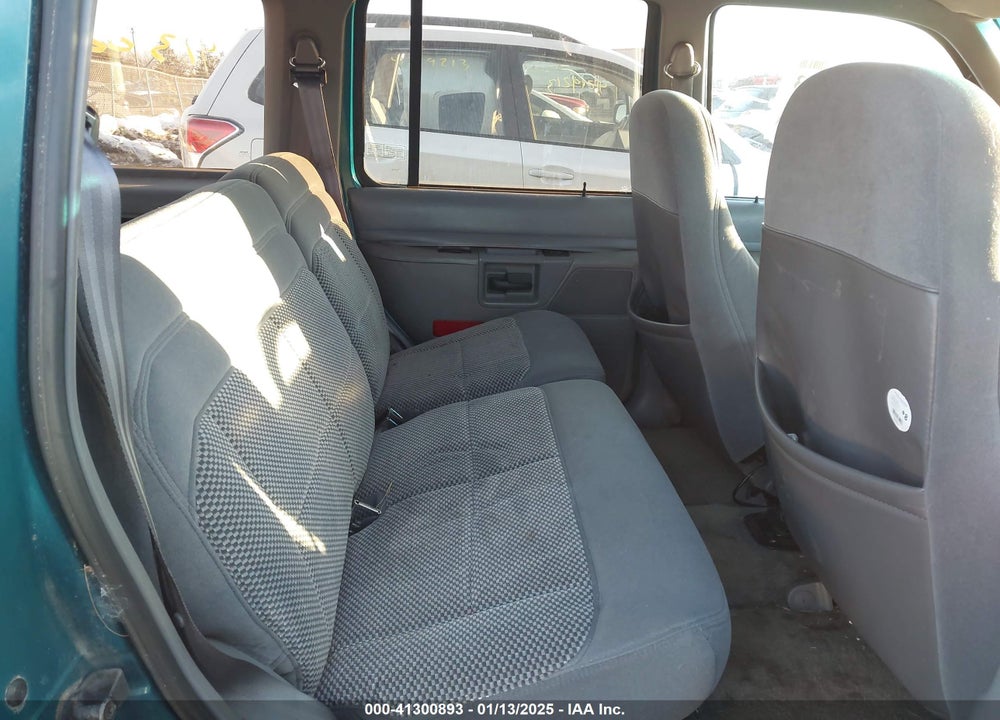1994 FORD EXPLORER VIN: 1FMDU34X3RUC83073