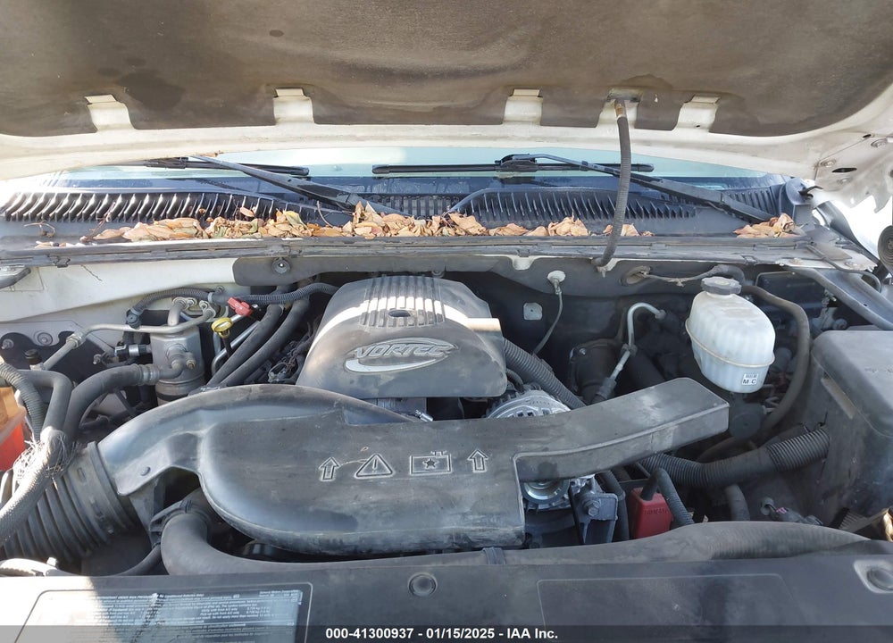 2005 CHEVROLET SUBURBAN 1500 LT VIN: 3GNEC16Z45G176195