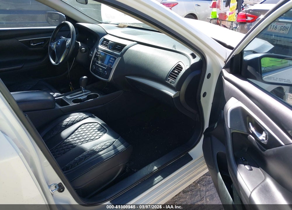 2017 NISSAN ALTIMA VIN: 1N4AL3AP0HN325762