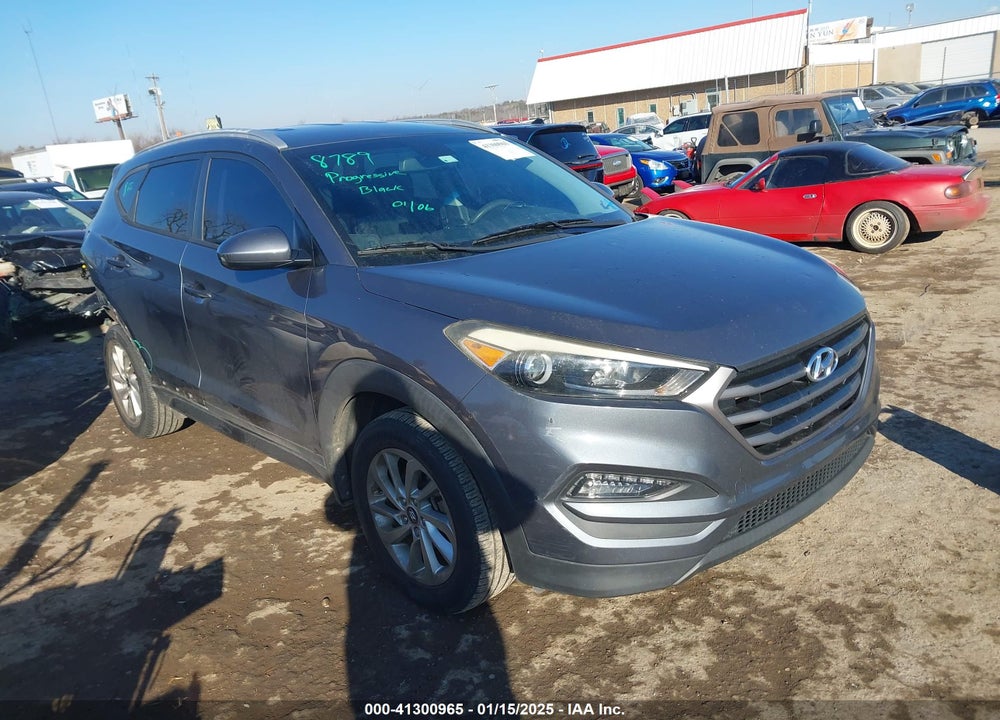 2016 HYUNDAI TUCSON SE VIN: KM8J33A4XGU026456