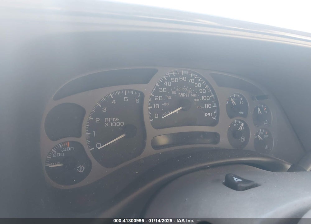 2005 GMC YUKON XL 1500 DENALI VIN: 1GKFK66U95J224911